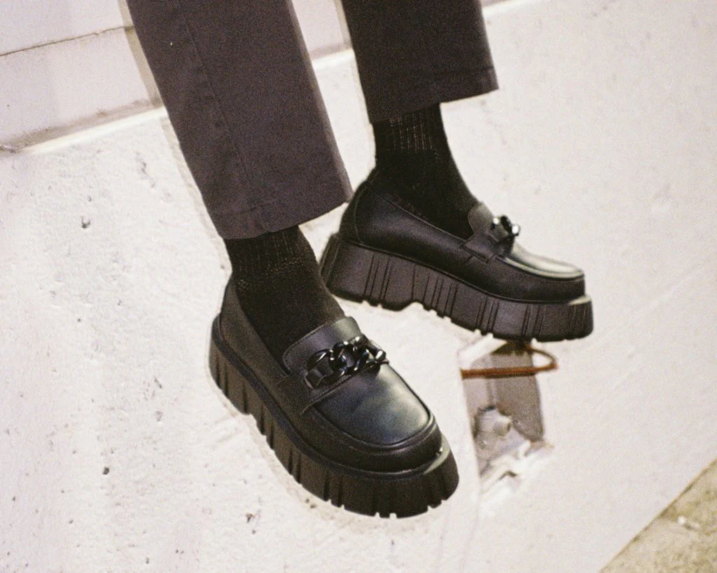1924-Black-TUKskinTM-Anarchic-Airship-Chain-Loafer-7.webp Black TUKskin™ Anarchic Airship Chain Loafer