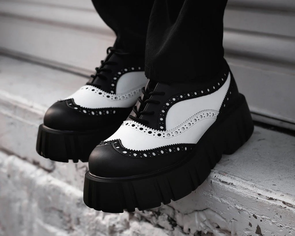 Black & White TUKskinâ„¢ Anarchic Airship Brogue