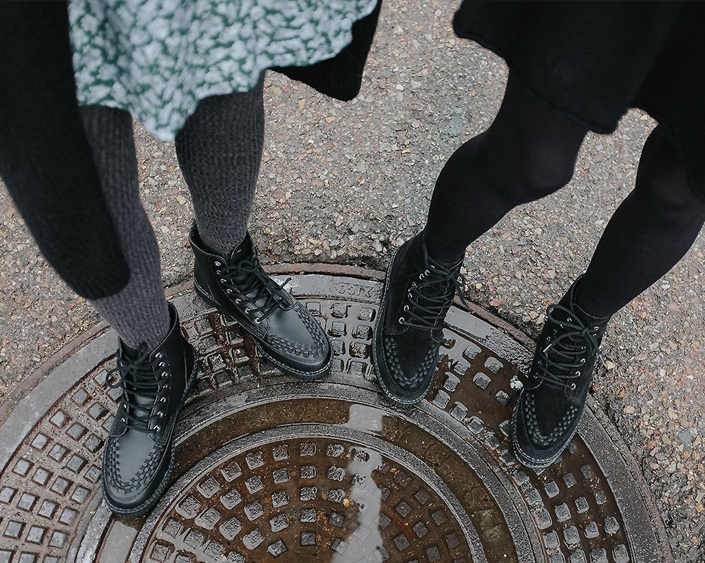 2243-US-Mens-3-Womens-5-Black-Microfiber-US-Mens-3-Womens-5-Black-Microfiber-variation-7.jpg Black Suede 7-Eye Viva Low Boot