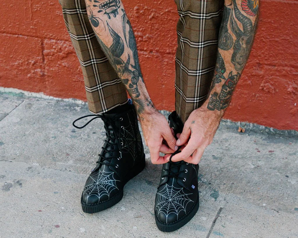Black TUKskinâ„¢ 7-Eye Spiderweb Glow Boot