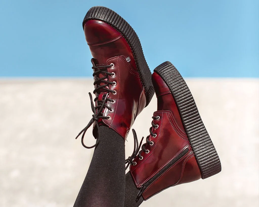 Burgundy Rub Off TUKskinâ„¢ 7-Eye Boot