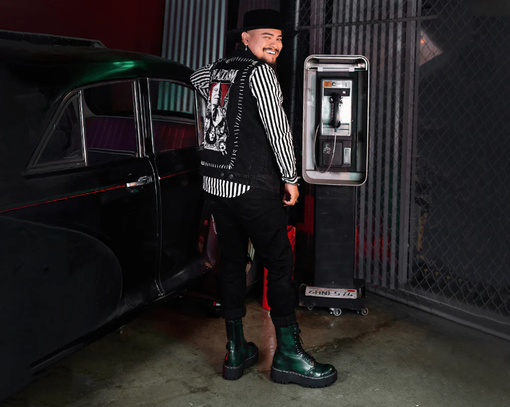 2377-Green-Rub-Off-10-Eye-Double-Decker-Boot-8.webp Green Rub-Off 10-Eye Double Decker Boot