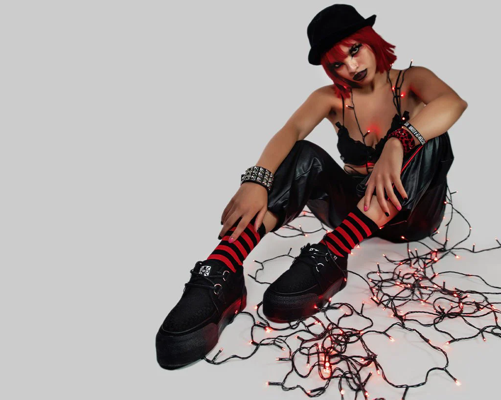 2620-US-Mens-3-Womens-5-Black-Fabric-US-Mens-3-Womens-5-Black-Fabric-variation-8.webp Black Canvas Interlace Platform Creeper Sneaker