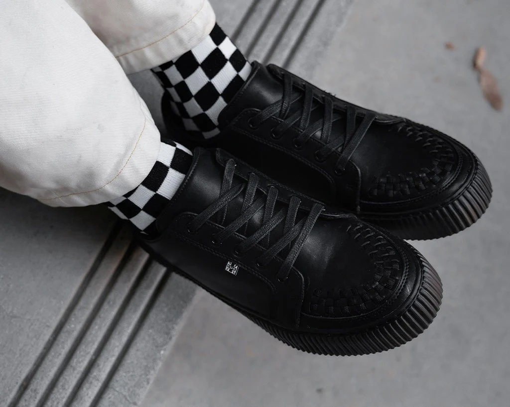 2680-US-Mens-3-Womens-5-Black-Leather-US-Mens-3-Womens-5-Black-Leather-variation-4.webp Black Leather Lace-Up Creeper Sneaker