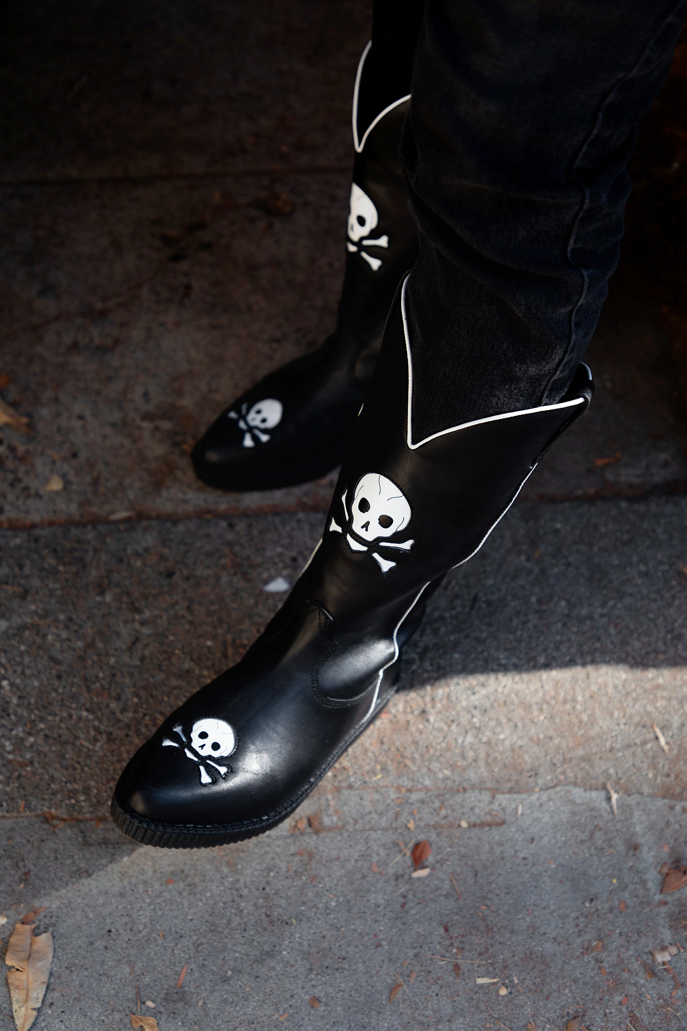 352-Black-Skull-Western-Creeper-Boot-9.webp Black Skull Western Creeper Boot