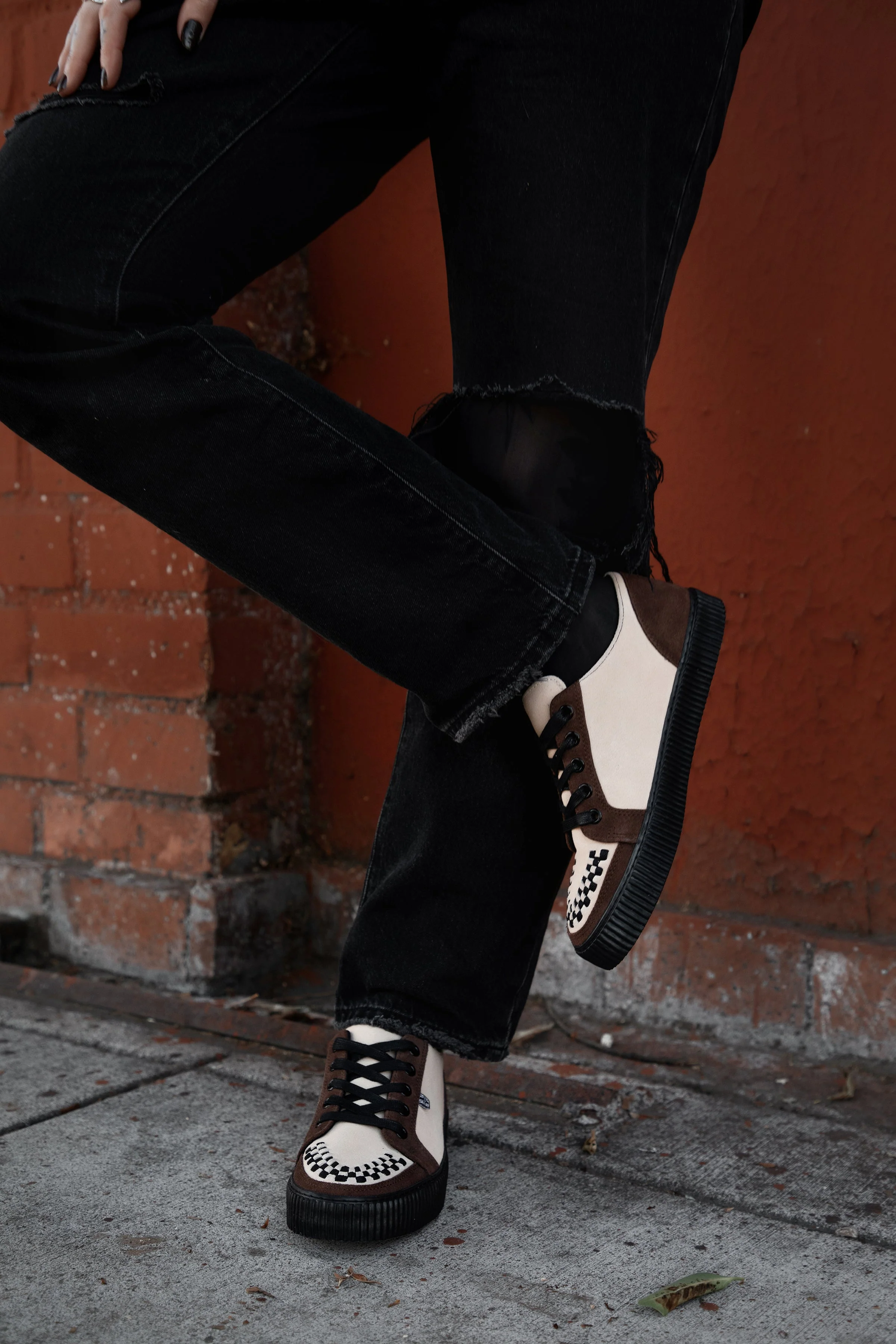 420-Tan-Brown-Suede-Lace-Up-Creeper-Sneaker-6.webp Tan & Brown Suede Lace-Up Creeper Sneaker