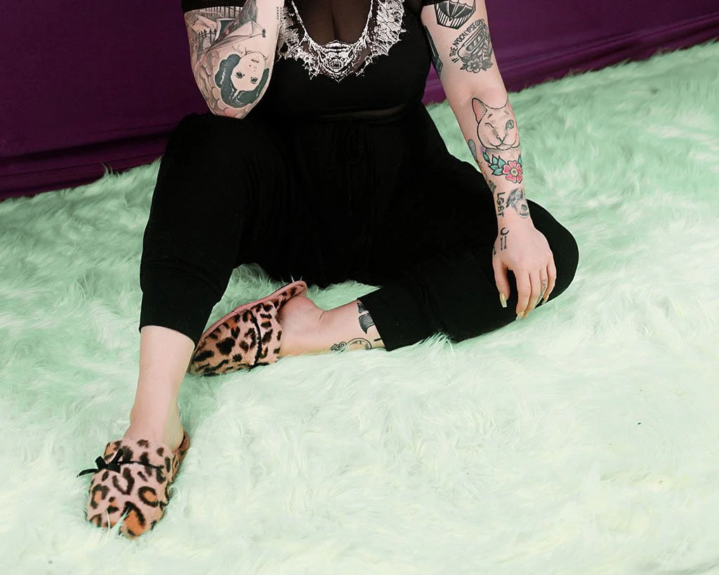 4576-SM-US-Womens-5-6-Pink-Leopard-Fabric-SM-US-Womens-5-6-Pink-Leopard-Fabric-variation-4.webp Pink Leopard Bow Slipper