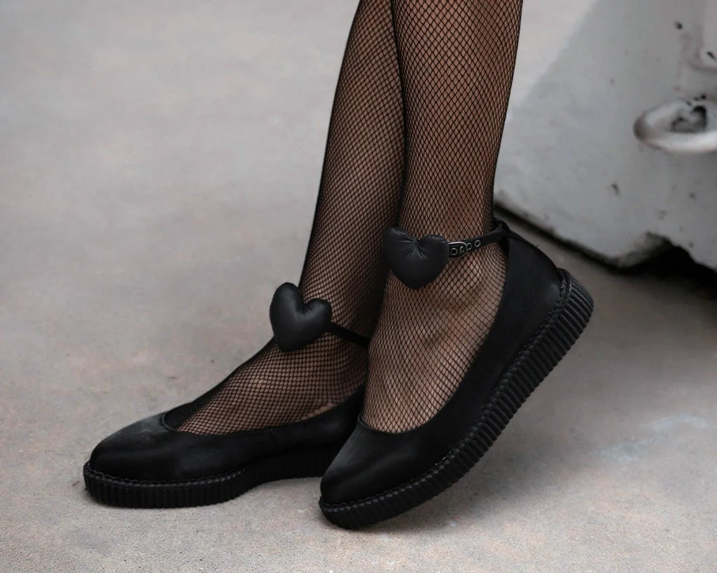 4643-Black-Silk-Heart-Pointed-Ballet-Creeper-4.webp Black Silk Heart Pointed Ballet Creeper